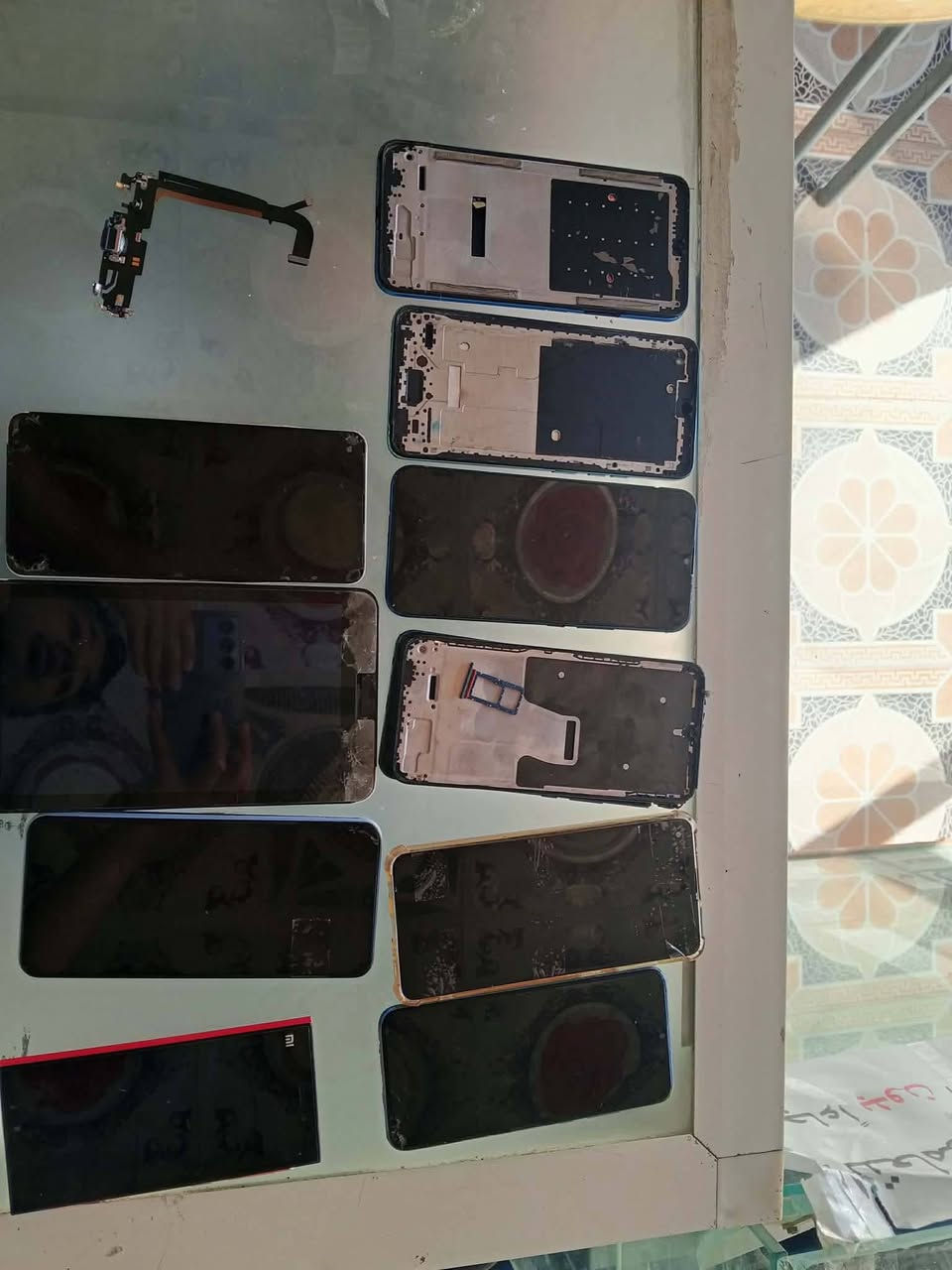 السلام عليكم شلعه هواتف للبيع
هونر 8x نقص شاشه ١٥ الف
A21s نقص زر بور شغال بدون رمز ٥٠ الف 
هونر x5 22 نقص شاشه وفلات ١٥ الف
سمارت 5 شغال قافل frp  فقط ٤٠ الف
Go 2023 نقص شاشه وفلاتر ١٥ الف
C11 نقص شاشه بدون رمز ١٥ الف
التلفون الأحمر نقص قاعده شحن ١٠ الف
A23 ماعرف شبي ٢٥ الف
باد هواوي نقص شاشه ١٠ الف
A21 s ماعرف شبي ٢٠ الف
فلات شحن تفصيخ ١٣ برو ماكس هديه

مجموع الشلعه ٢١٠ الف مع التوصيل تواصل خاص او واتساب 
***********
