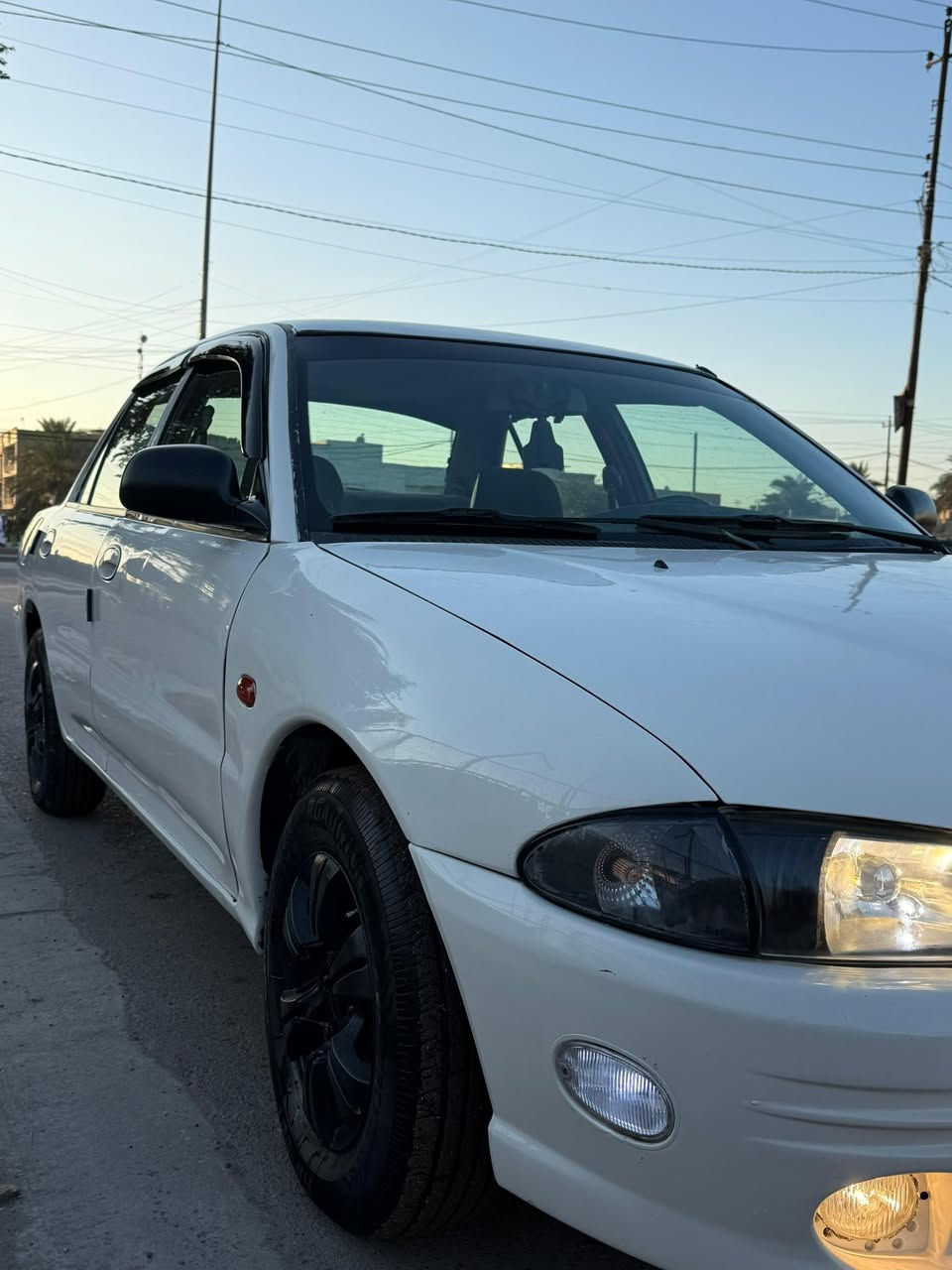 السلام عليكم 
بروتون 2002 كير اوتو 
سياره نضيفه جداً تبريد تدفئه شغالات صدر جديد تخم تاير جديد مشط جديد كابريتر جديد تشغيلتها احلا من النوزل مكينه جديده كارتون بدون تنقيص بدون تبخير كير نضيف جداً داخل السياره نضيف كلش مابيها نقص اي شي سياره صبغ عام 
سياره مصروف عليها هواي مازدات ودعاميه رياضي 
سنويه بسمي 
السعر 48 وبيها مجال بسيط 
مكان السياره بغداد العامريه 
***********
