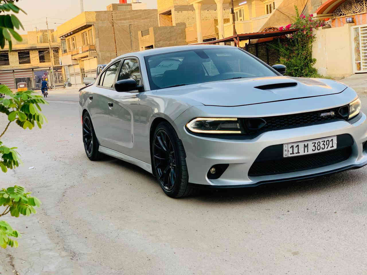 السلام عليكم 
جارجر 2019 للبيع او مراوس 
سكات محرك  6400 V8✈️
فول مواصفات عدا الفتحه 
تدفئه وتبريد كشنات 
شاشه كبيره كار بلي 
انضمه قياده 
كشنات حضن كنتارا  بلادي 
كزوز رياضي 
رادارات 
سيترن  حرف D +تدفئه 
ستيرن كهرباء 
شفتات ستيرن 
سستم صوت 
بدون اي نقص وجاهزه 
ماشيه 55 الف ميل 
عليهه برجمه مصطفى ايكل سيفتي كامل 
كزوز موبار كامل قفايص
ولف مشيموتو 72
اويل كاج كان پلت
حجر هاي ڤلو ريسنك 
حادث جاملغ وبنيد جهه عكس السائق 
وب عراق بيهه مكانات صبغ بسبب اثر (وشم  )
(تفاصيل الحادث والصور واتساب )
السعر 172وبي مجال بسيط 
للاستفسار ***********
مكان السياره بغداد
