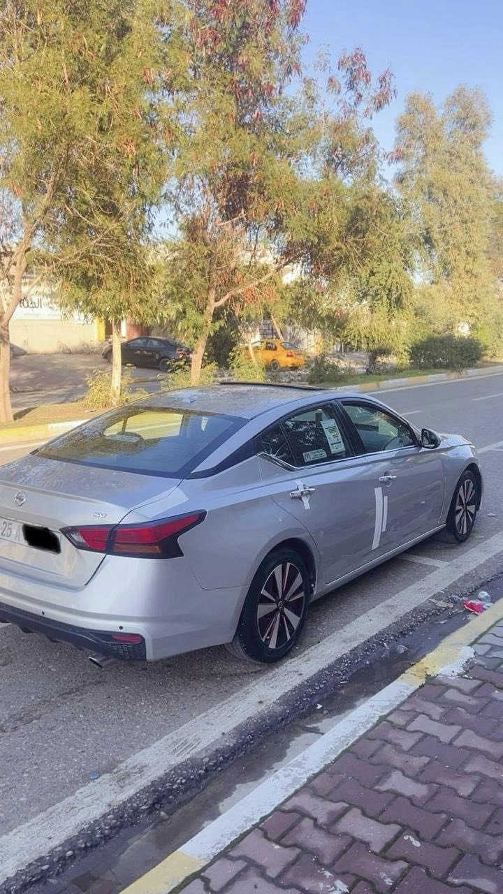 ✅ نوع السيارة : نيسان التيماا NISSAN
✅ اللون سلفر 
✅ الفئة : SVبلس 
✅ سنة الصنع :2022
✅ عداد المسافة : 38ميل 
للبيع فقط بدون مراوس بدون اقساط
 حادث سياره:.3 قطع صندوق +جاملخ خلفي +بونيد 
حجم محرك (2500) 4 سلندر 
كير محرك شرط لا صرف ولا بخار مامفتوح
رقم كركوك دولي سنويه جديد

مواصفات سياره SV بلس فول فول 
ويل كروم لايت زينون بلاد فتح بيبان صندوق بصمه تشغيل بصمه تشغيل عن بعد رادار 360 درجه اوتو بريك امامي خلفي تحكم ستيرن طرفين شاشه جبيره كاميره خلفيه شاشه نص دجتال كوشن كهربائي وباقي مواصفات معروفه...
سياره صدر أمامي خلفي جديد كهربائيات كل شغال تبريد شغال تخم تايرات جديد 

سعر...(135$)وبي مجال بسيط 

رقم هاتف:.( ***********)
عنوان:.كركوك 📍
