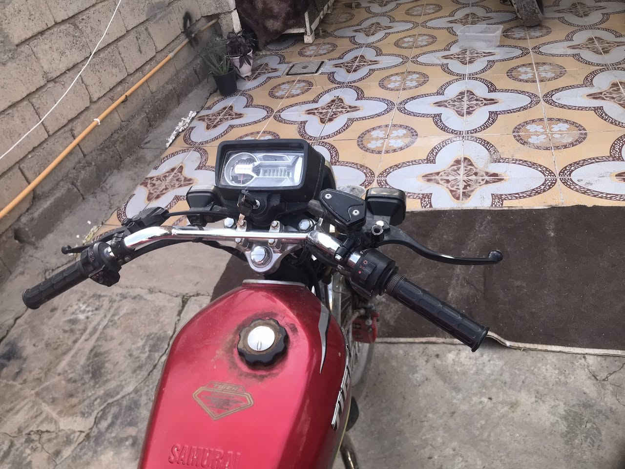 السلام عليكم ماطور تايكر موديل 24  محرك مبدل ولفات كله شغال السعر ٤٢٥ وبي مجال ***********
