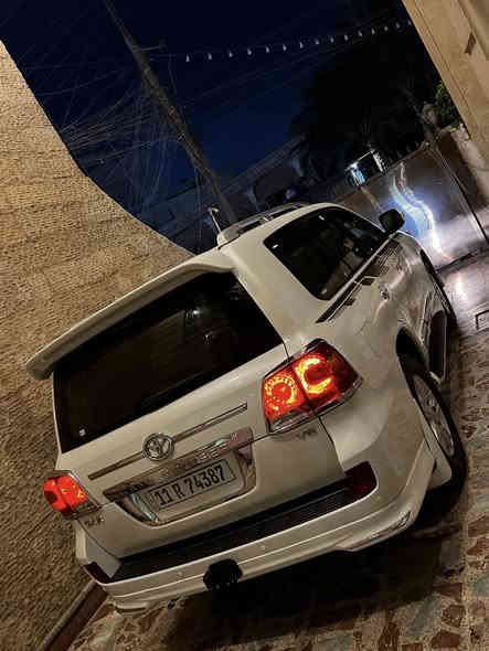 السلام عليكم
لاندكروز 2014 للبيع بريم اصل 
ماشية 96 الف حقيقي 
رقم بغداد ب اسمي 
السعر 39 الف 
للاستفسار ***********
