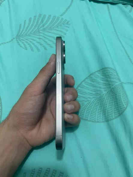 ايفون 15 بروماكس

شرق اوسط AAA

بطاريه 94 مكفول علفحص

الجهاز بدون كارتونه مضمون وكفاله

السعر :1100 للتواصل واتساب ***********
مكاني النجف الاشرف شارع المدينه
