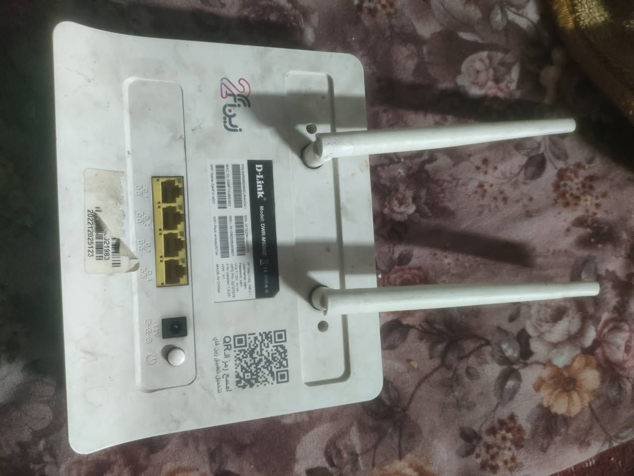 راوتر يشتغل سيمكرت زين ويصير علبرج شرط سعره 40 شراي اتصل ***********
