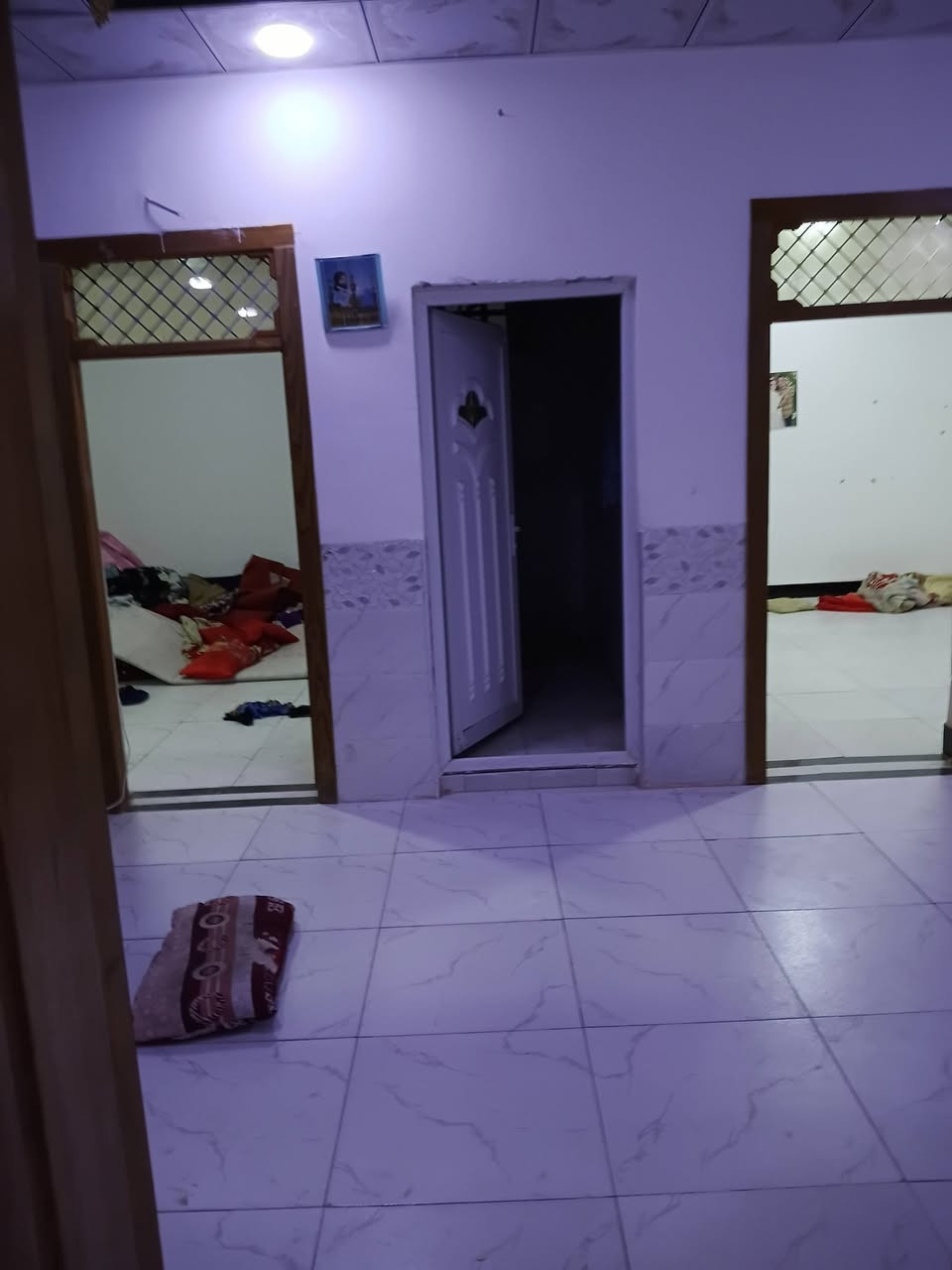 بيت لاجار بل ١٥٠ الف بل ٧٠٠٠ ٢٠٠ متر بل نهروان ٣ قرف وستقبال وطبخ ***********
