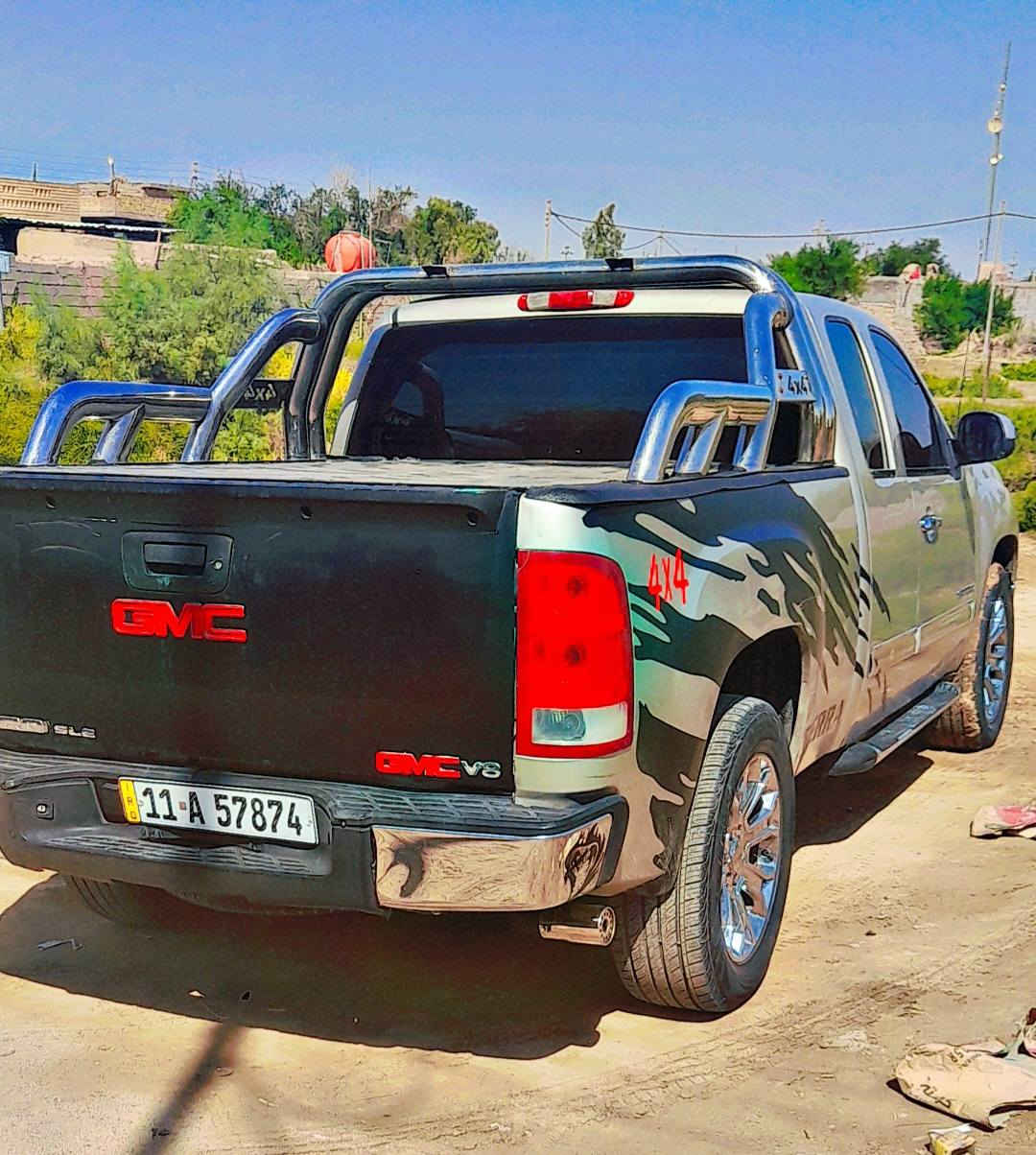 سلام عليكم. للبيع GMC سيرا موديل 2007 رقم بغداد مشروع وطني
محرك وكير بحاله ممتازه 
السياره مصبوغه حزام للجماليه فقط 
دواخلها كلش نضيفه وحلوه 
تحكم ستيرن 
شاشه اندرويد 
كشن كهربائيّ 
كهربائيات كلها شغاله وعلى وضع الشركه 
تخم تاير+ ويل كب كروم اصلي GM
عليها ادامه عامه 
سياره استخدام شخصي. يعني ابد ما متعوبه 
السعر. 120 وبيها مجال قليل 

مكاني البصره قضاء القرنه. 
رقم الهاتف. ***********
