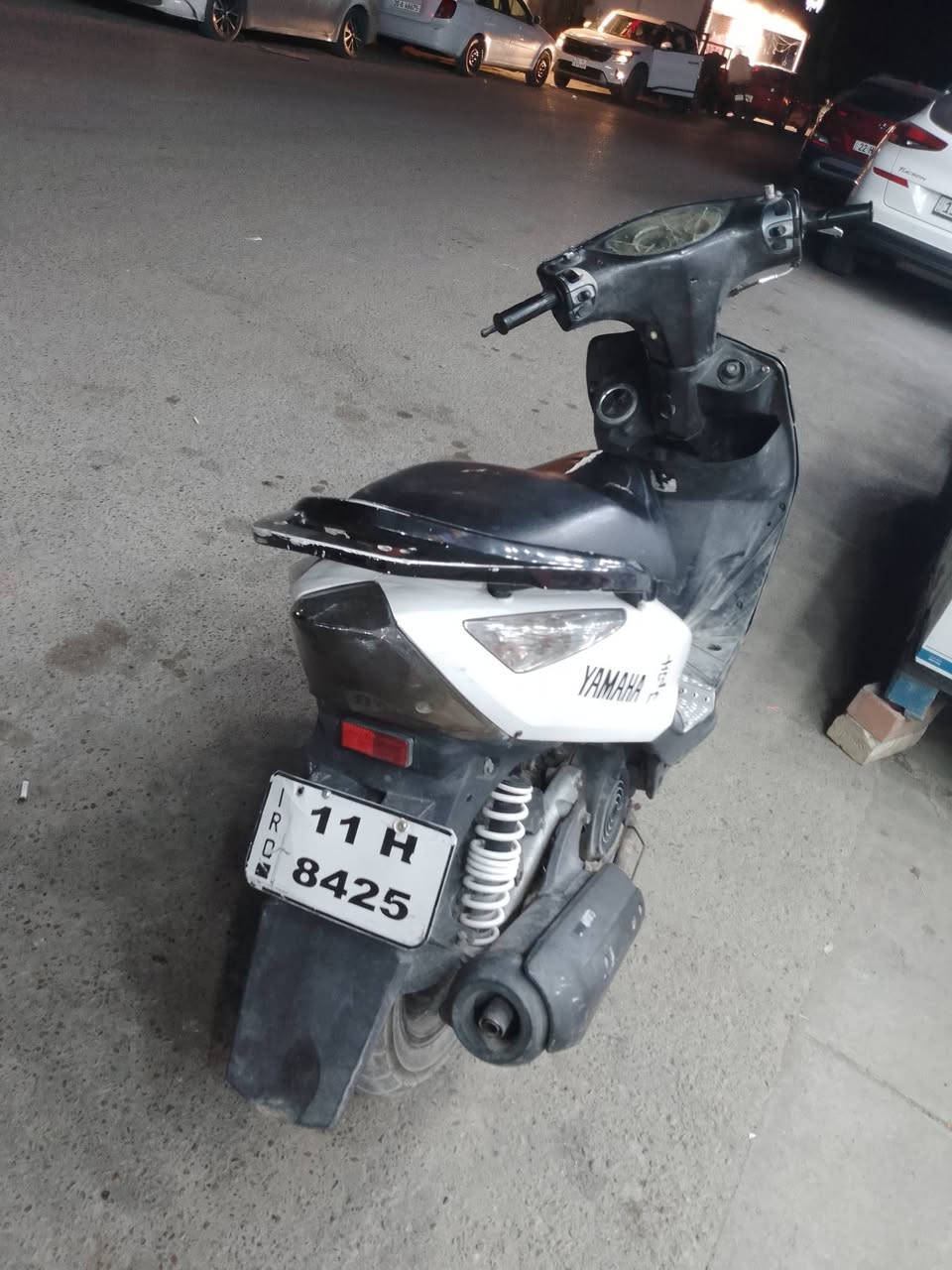 دراجه ثعلب للبيع في بغداد اعظميه قرب مقبره الملك الدراجه نضيف ونشطه امانه الله  السعر 480 وبيها مجال قليل حك الجيه لتواصل واتساب *********** والدراجه نواقصها فقط جوزه تشغيل لان خرطت عندي وجطلتها وعداد كيج بانزين وسرعه عاطل يرادله دشبول ب10 فقط هذني نواقصها
