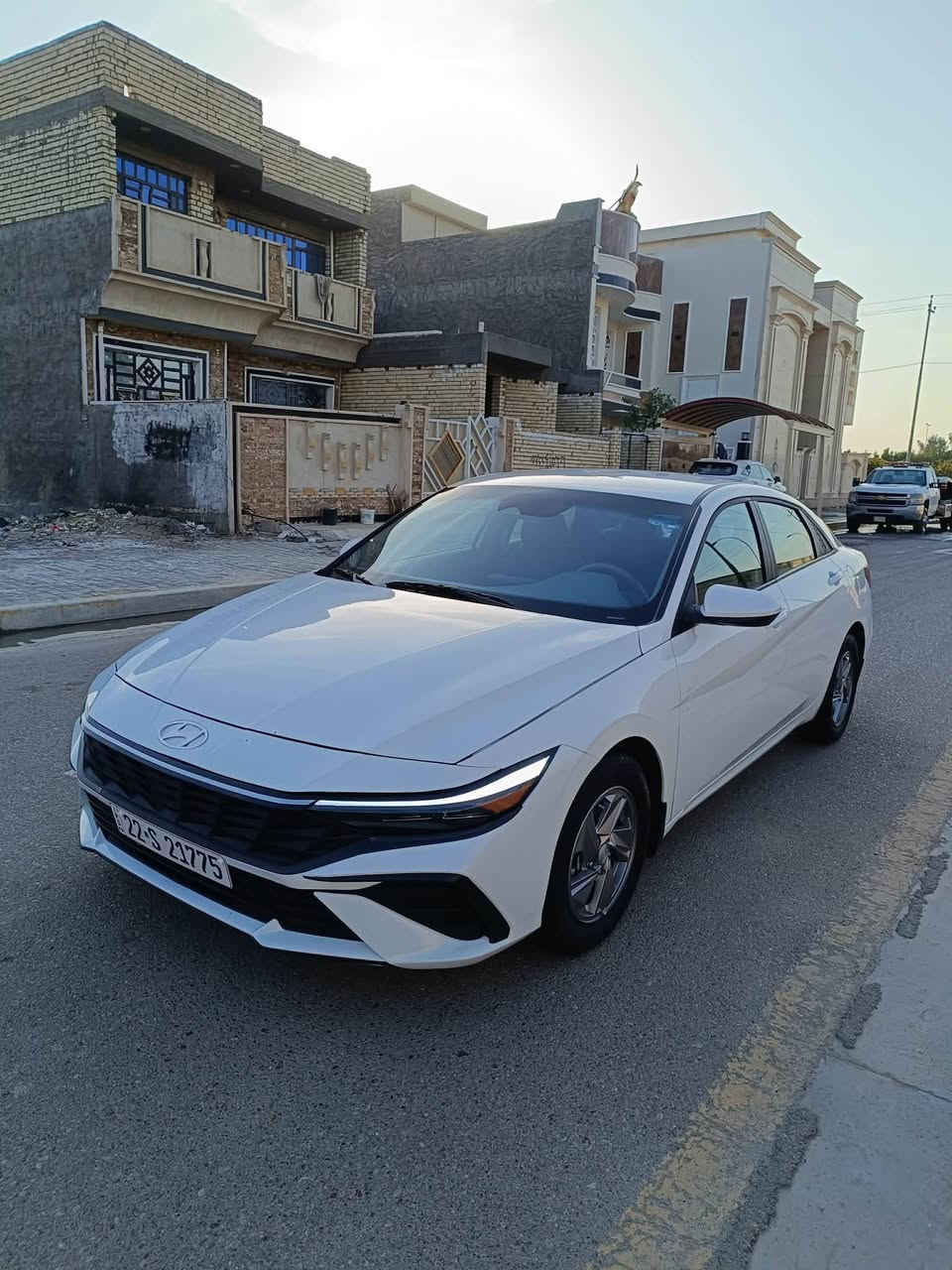 السلام عليكم
هونداي النترا للبيع موديل 24 رقم اربيل الجديد 
دخول جديد البارحه اترقمت السياره بسمي  ودخلت بغداد حادث السياره بنيد صبغ بدون ارباك بدون دواخل 
المواصفات 
شاشه الكتروني 
لد نهاري + لايت زنون 
فول تحكم استيرن
ثلاث انظمه قياده
السياره ماشيه 10  الف فقط السياره زيرو مشي امريكا 
رادار امامي 
ويل كب توقف ذاتي عنده الاقتراب 
محرك 2000 دوش بانزين فقط
وباقي المواصفات المعروفه 
مكان السياره بغداد 
الهاتف ***********/***********
