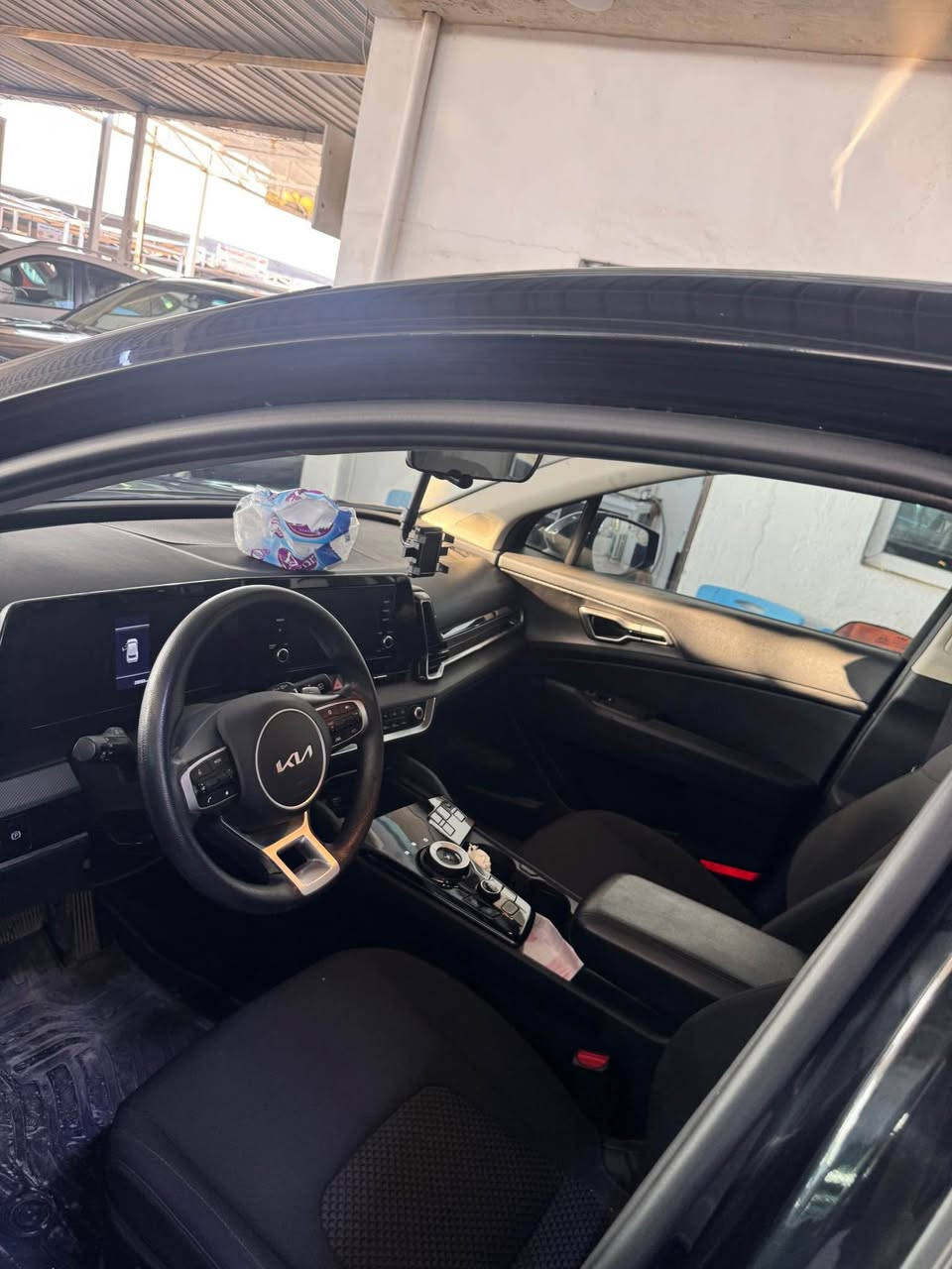 السلام عليكم..كياسبورتج 2023 هايبرد سياره جديده جدا بدون دواخل بدون صبغ بدون بارد ماشيه 28 وضع الشركه ممفتوح بيها برغي رقم بغداد الدولي هزه وسنويه وارقام جدد نص فول سعرها 193 مجال بسيط بيع او مراوس مكانها بغداد الدوره صور الحادث بالمنشور*********** بغداد, العراق
