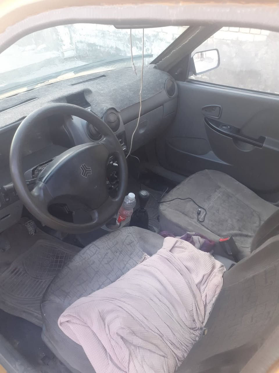 السلام عليكم سيارة موديل ٢٠١٣ سيارة خير من اللة كير ومكينة وكشر كدامج بيها صفحة من البراكيت معمرة احسن من البلادي رقم انكليزي باسمي السيارة السعر ٣٢ مصفرة هيئة وغرامات تحويل ثاني يوم من ايدك للشارع تخم تاير جديد الاتصال *********** بغداد الرصافة
