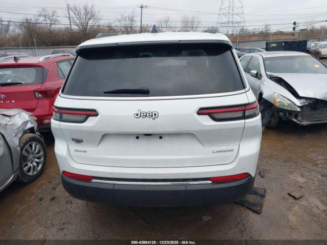 جيب شيروكي الشكل الجديد الللون ابيض موديل ٢٠٢٥ فول مواصفات  فتحه وبصمه وكامره وحساسات الضرر فقط بنيد ودعاميه السعر واصل للميناء شامل النقل - تفيد الذي عندة كتاب شهداء للتواصل *********** / السعر ٢٢٠ واصل ام قصر او دبي حسب رغبة المشتري بدون تصليح
