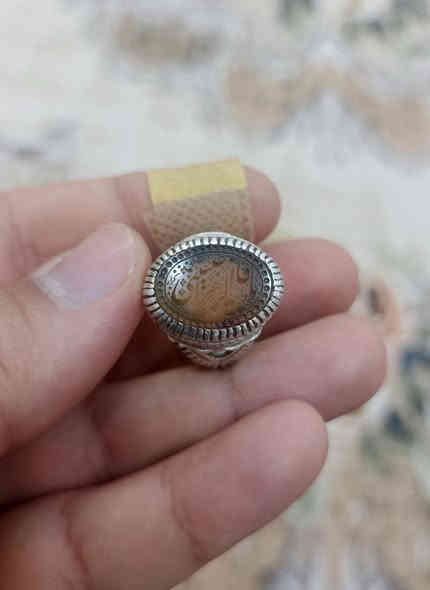 السلام عليكم يماني حر تحفة مخطوط خط احترافي موقع بأسم الخطاط (يافاطمة الزهراء اغيثيني) صياغه ثقيله سعر 70 مكان ناصريه توصيل موجود ***********
