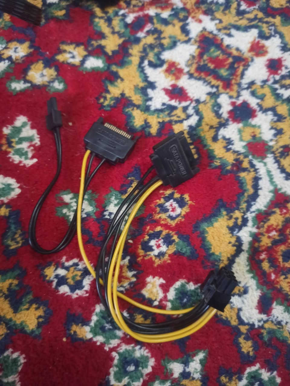 بور 550 واط
شغال ما بي اي شي 
ملاحظة / ما بي منفذ لكرت الشاشه ، بس اكو تحويله sata to pci 8 pin 
يرهم على اي كرت طاقته جوه ال 120 واط
سعره 30 الف 
مكاني نجف شارع المطار


**إذا كنت صاحب هذا الإعلان وتريد حذفه لأي سبب، رجاءا أرسل رسالة إلى الدعم الفني**