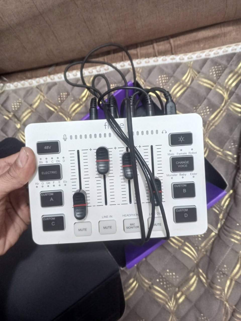 السلام عليكم ورحمة الله
عندي من هذا مااعرف شنو الي يفيده 
اعلى سعر ابيعه


**إذا كنت صاحب هذا الإعلان وتريد حذفه لأي سبب، رجاءا أرسل رسالة إلى الدعم الفني**