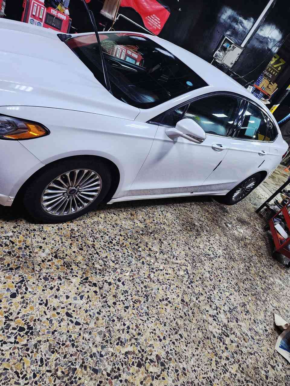 فورد فيوجن 2018 se فووول عدا الفتحه
سليمه ولا ايرباك طاك بيهه
محرك 2500 تنفس طبيعي مكفول 
مري كهرباء واشاير بالمري
موصفاتها تدفئه كشنات كشنات كهرباء السايق والصدر🌋
  رادار خط مسار  نقاط عمياء 🌏
رادار جانبي 
دشبول شاشتين 🌃

تشغيل عن بعد 🚥

 كير ماوس ومبدل الزيت مالته والفلتر بالشركة كامل🛢

 منضومة لايت عالي ناصي زنون درجه اولى🔦🔦

صدر امامي خلفي جديد 

بلاد حساسات اطارات + تخم تاير جديد ☸️

 كاميرا خلفية 
رقم شمالي يعني تخلص من الغرامات 
رقم الجديد وسنويه جديده 
السعر 133 وبيها مجال وتدللون

 السيارة كليين تايتل 
بالعراق بس انصبغ جالملغ الصدر ونص الباب اثر شخط دراجه صبغ درجه اولى 
للأتصال ***********
