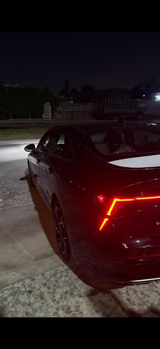 السلام عليكم 
للبيع 
كي فايف جي تي لاين     K5 GT line
مديل 2025
محرك 2500
ماشيه 32
الحادث فقط تكحيل جدآ قليل بل جاملغ الامامي 
مواصفات كلش هواي بيهه 
السعر 185$
مكاني بغداد الحريه ***********
