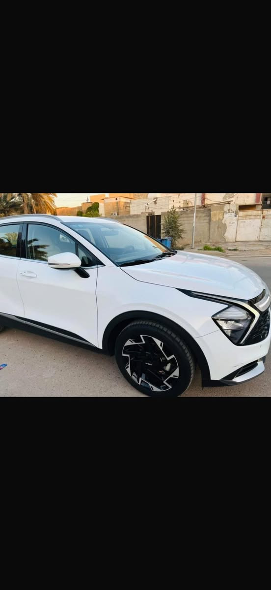 السلام عليكم ورحمة الله للبيع سيارة سبورتج 2023 خليجي الويل الجبير المرغوب 19 فول مواصفات ماعدى البانورما 
سيارة ماشية 40 الف فقط بأسمي تحويل مباشر 
دبل كشن كشن كهرباء 
مري شفط 
جلد 
داخل لونين 
بصمة 
شاشة ديجيتال
شاحن واير ليس 
جنطة كهرباء 
درايف مود ماوس 
سايد بريك بصمة 
دخول ذكي 
بصمة تشغيل وابواب
مكفولة من الصبغ  والتبديل والحادث والضرر والحالوب  والشخوط فقط بالجاملغ الخلفي يم البك لايت رصعة صغيرة جداً السعر  السعر 195 قفلها العنوان بغداد حي جهاد $ قابل للتفاوض بشي بسيط 
المكان /بغداد 
077￼￼21778628


**إذا كنت صاحب هذا الإعلان وتريد حذفه لأي سبب، رجاءا أرسل رسالة إلى الدعم الفني**