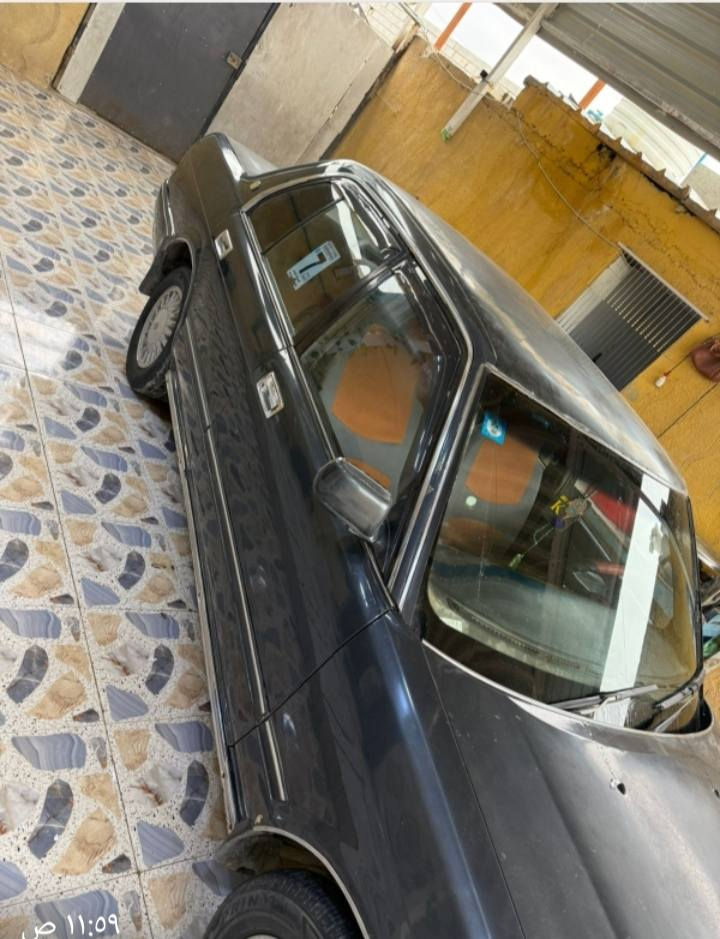 السلام عليكم ارنب للبيع رقم الانكليزي بابل مشروع وطني داخلا هزه السياره حلوه ونضيفه تبريد شغال شاشه تايرات توه شادهن السياره بسمي تحويل ثاني رايدها 63 وبيها مجال يوم انه مكلف بلنشر هاذ رقم صاحب السيارة *********** بي واتساب
