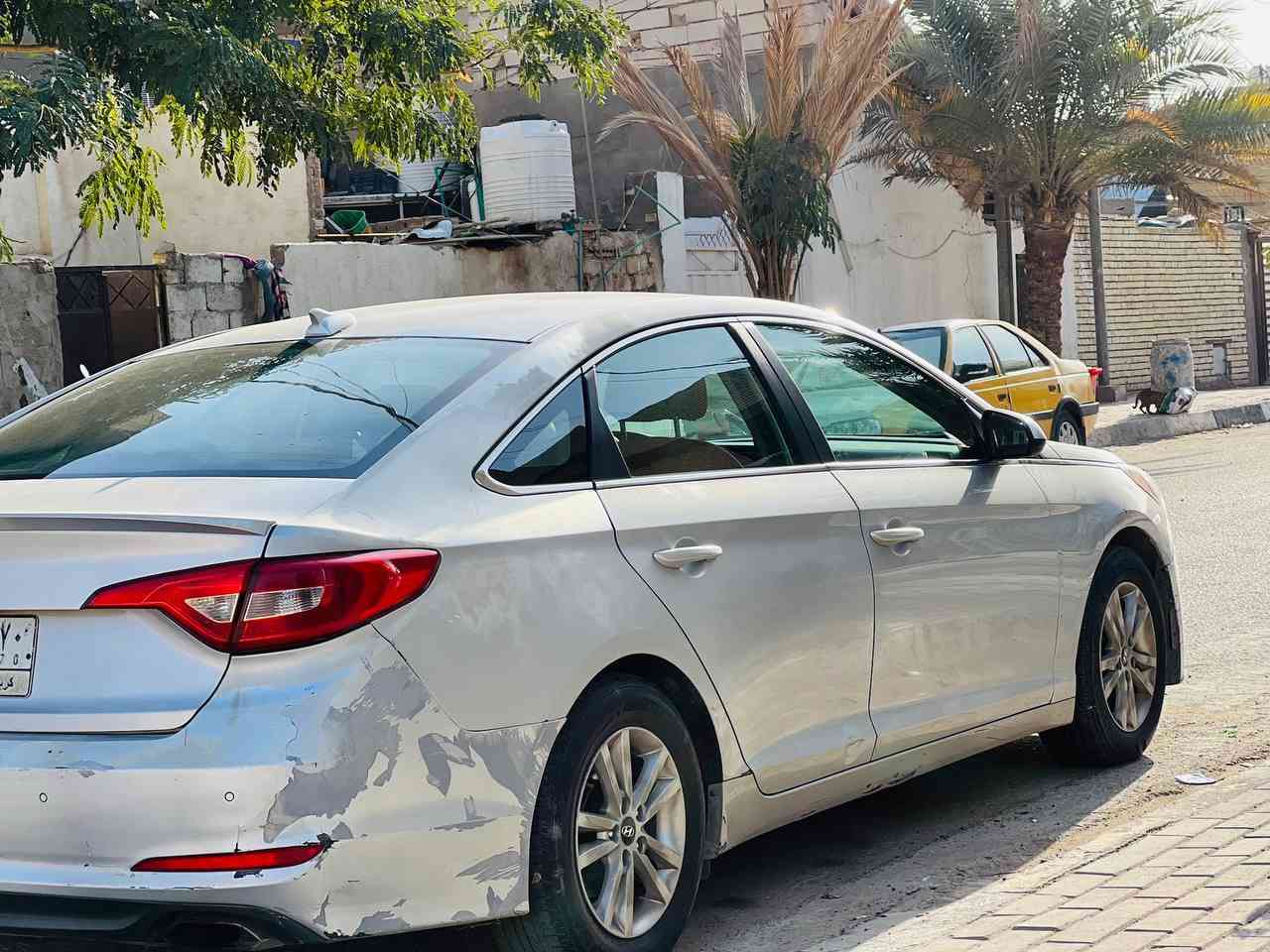 سياره سوناتا لبيع وارد أمريكي
مكينه 2400 
حادث جاملغ خلفي بدون دواخل مبدل قبق جنطه 
سياره نضيفه فقط عوزها صبغ دعاميات مكان سياره كربلاء 
سعرها 110 وبيها مجال لشراي 
*********** اتصال أو مراسله واتساب
