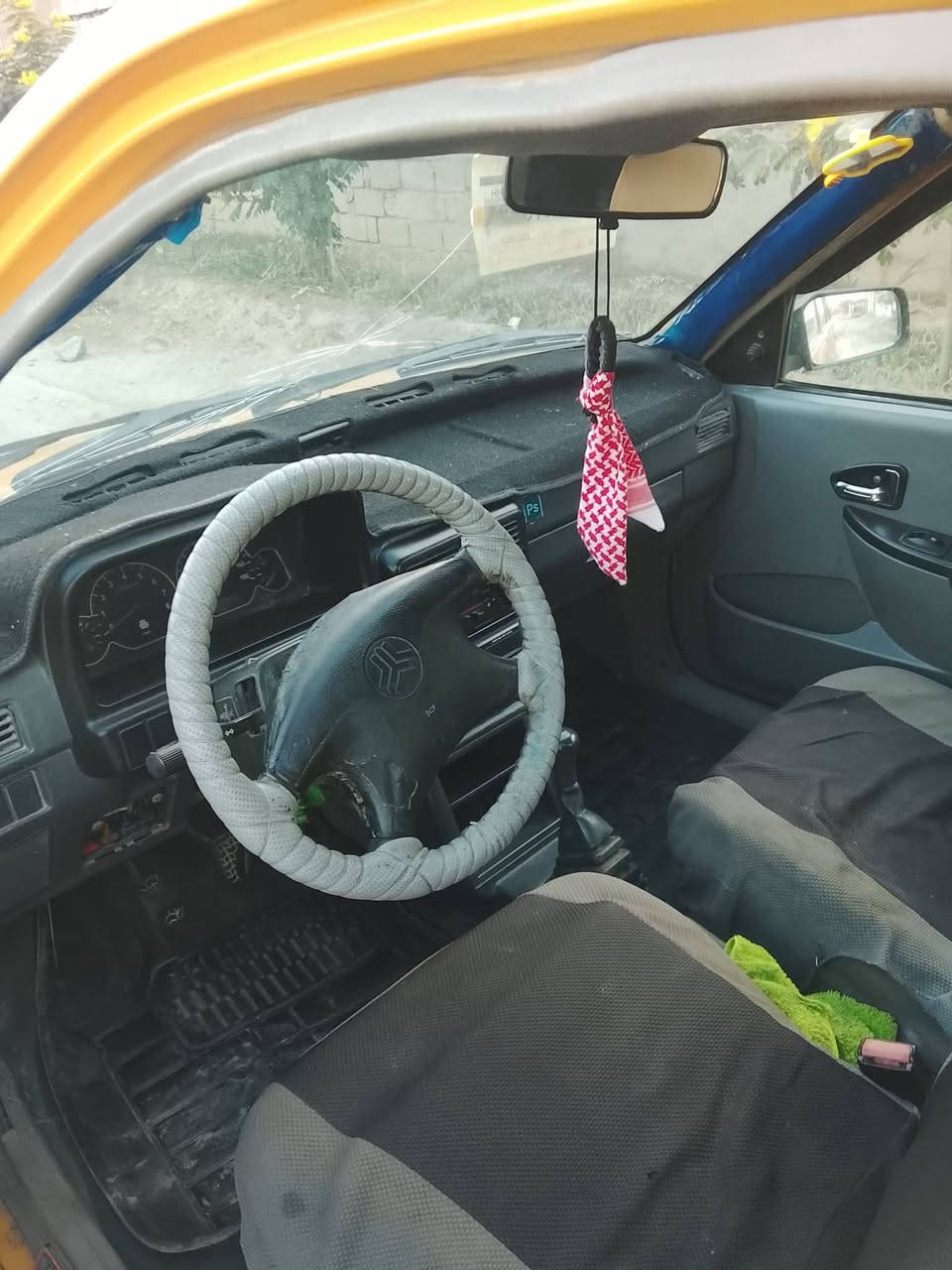 سلام عليكم شباب عندي سايبه للبيع سياره حلوه نضيفه سياره ماعوزه كلشي نظيفه سياره راعيه متيه بس عندي مستمسكات بس ماندل راعيه جوه تخم تاير سلف جديد دينمو جديده كهرباياته شغاله  كله سياره نضيفه متواجد فيس أو رصيد *********** هاذا رقمي سياره عارضه 20 بيه مجال للطيبين رحمه عله والديكم إلي ميعجبه منشور اليضل علق تعليق سلبي
