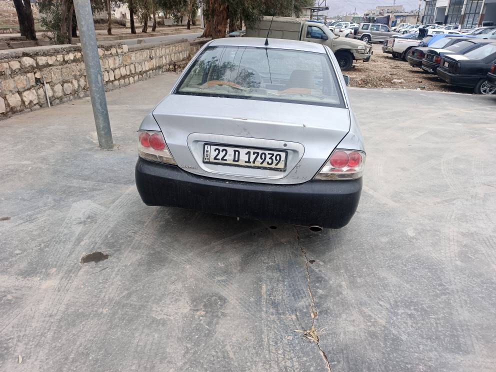 لانسەر بۆ فرۆشتن ٢٠٠٧مەکینەگەورەی ناوزەر دووپارچەی بۆیاغە بەدەنەی پێشی گۆراوە ڕەنگ سلڤەر سەنەوی تازە بەسەر چوە بەڵام ڕەقەمی نوێیە تکایە تکایە گەر موشتەری نی بێزارمان مەکە نرخی ٦٧مەجالێکی برایانە *********** كويسينجاك, أربيل
