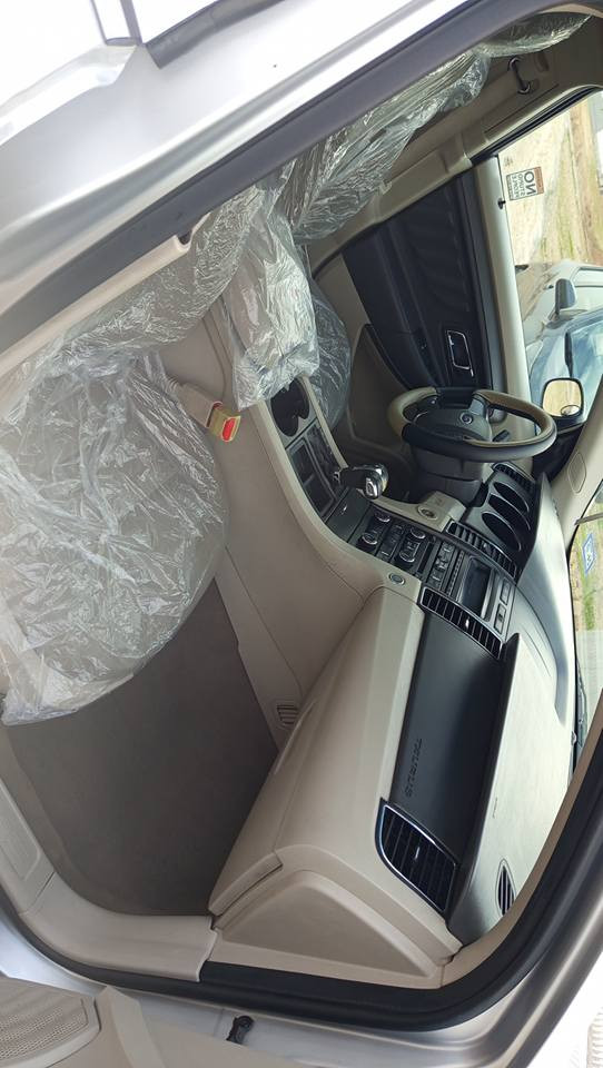 Ford Taurus 2010 
سه نه وي ژينگه نوئيه تا 2030 گئرو مه كينه به شه رت سفري شه ريكه ي نيفايه 124هه زار رؤيه 
مواصفات خليجي كؤدي ده رگا كوشين كاره با تعديل سرعه فوليؤم  بؤنيتو بسته ك ده رگاي پشته وه سبوغه بئژورئو بئ يرباگ هه موي به شه رت  
ره قه م سلئماني به ناو كردنو غه رامه به شه رت 
سعري 98وه ره قه أربيل, العراق


**إذا كنت صاحب هذا الإعلان وتريد حذفه لأي سبب، رجاءا أرسل رسالة إلى الدعم الفني**