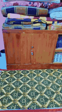 اخوان يوجد بوفيه مستخدمه للبيع بسعر مناسب130وبيه رقم هاتف07836559876