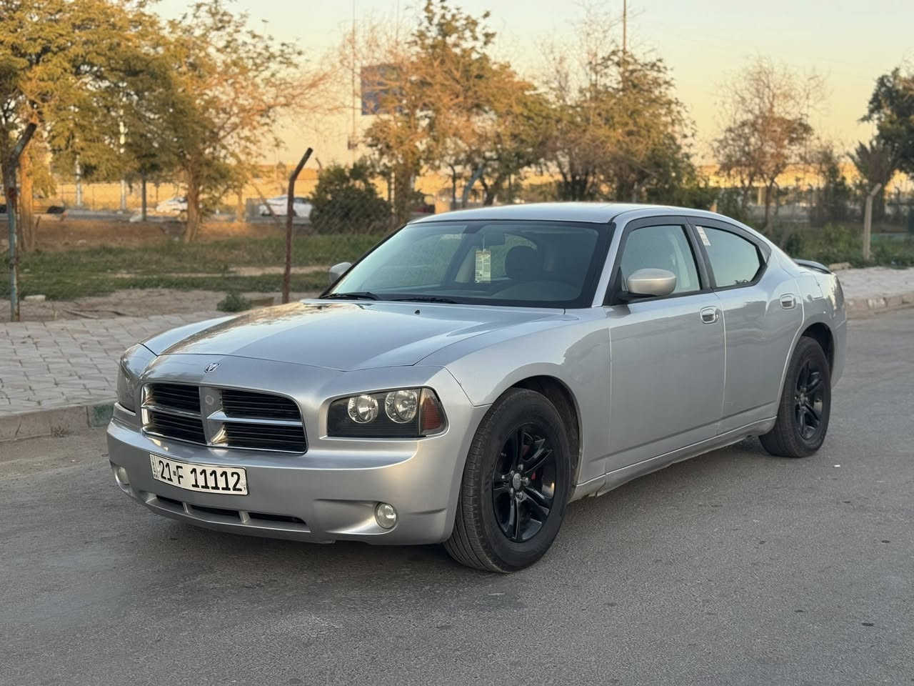 ﷽
‏‎سلام عليكم  رمضان 🌙 كريم 
للبيع او مراوس جارجر 2009 
رقم سليمانية مُميز ب اسمي
بدون ايرباك بدون دواخل
بيهة صبغ مكانات مال جراد
سيارة جديدة وجاهزة مابيهة اي نقص نضيفة مال جناي 
مكينة 3500 المرغوب
السعر #125ورقة وبيها مجال
مكاني بغداد الجديدة
*********** مصطفى
