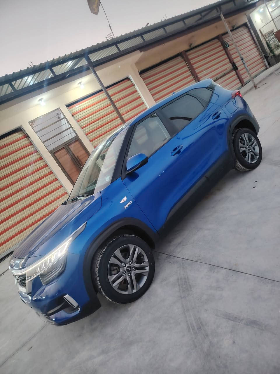 السلام عليكم للبيع كيا سيلتوس موديل 2023 محرك2000 دوش حادثه دعاميه  سياره بدون صبغ بيه بارد بصيط ماشيه /26ميل السعر 155 /الاستفسار *********** بابل
