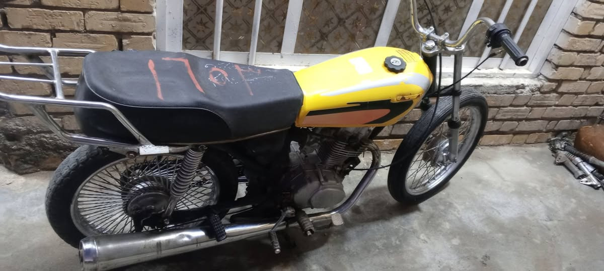 السلام عليكم..دراجه كلك ..مكفوله سرقه...250وبيها مجال ..مكان شطره..*********** متواجد واتساب
