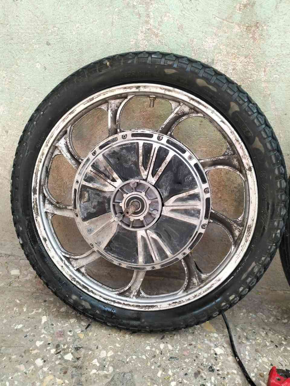 تايرات  وياله شحن  فقط بنجرات ب٣٠ ثنينهن


**إذا كنت صاحب هذا الإعلان وتريد حذفه لأي سبب، رجاءا أرسل رسالة إلى الدعم الفني**