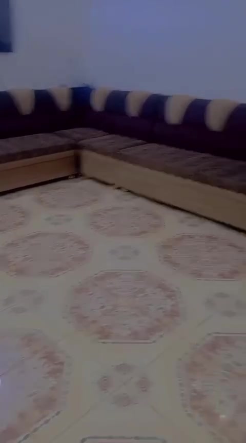 تخم 6 قطع للبيع أخو جديد نضيف سعره 300 وبي مجال مكاني داموك/***********

