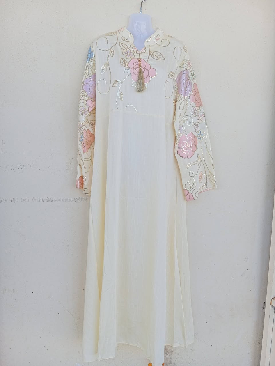 ✨ وصل حديثاً إلى محلات الغازي – قسم النسائي ✨
تشكيلة جميلة ومميزة من الملابس النسائية تناسب كل الأذواق 🌸
متوفر لدينا:
👗 دراعات نسائية موديلات أنيقة ومريحة
👗 دشاديش نسائية بأقمشة جميلة وموديلات حديثة
🧥 رواب نسائية عملية ومريحة للبيت
🧣 شالات بألوان وتصاميم متنوعة تكمل أناقتج
جودة حلوة وأسعار مناسبة للجميع 💯
📍 زورونا في محلات الغازي وخلّي أناقتج تبدي من عدنا.

الموقع: شميط -الشارع العام-مقابل اسواق باسم العيدان 
للاستفسار: ***********
***********
