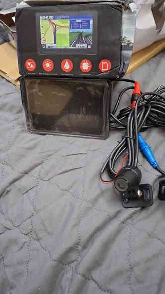 شاشة دراجة للبيع سعره ٢٥ الاتصال برقم ***********
