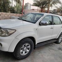 فورشنر للبيع  موديل 2008 كير ومحرك شرط  تواير وصدر جدد السعر 155 وبيها...