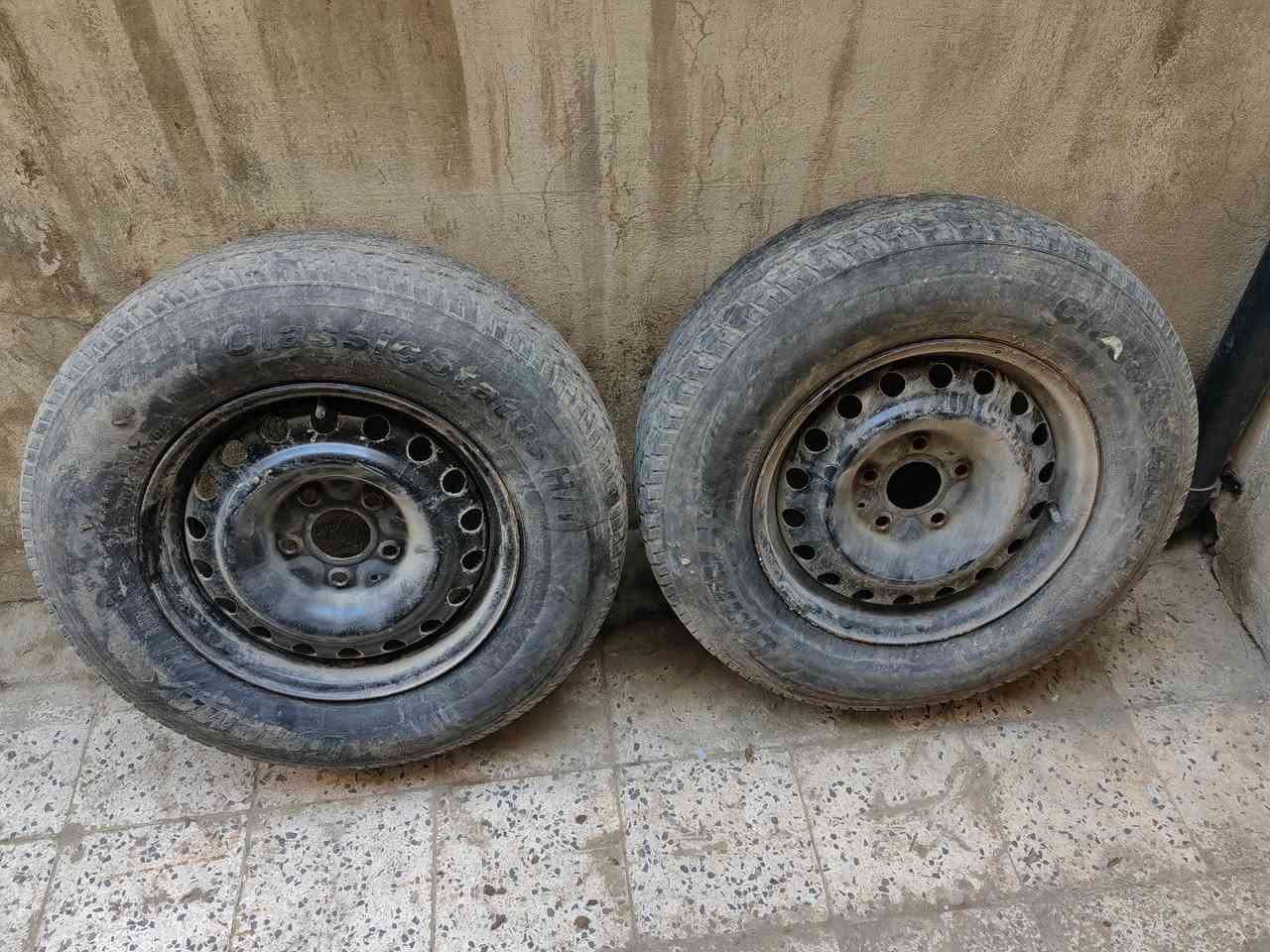 السلام عليكم
تخم ويل عادي اسود اصلي دوج كرفان شركة نظيف جدا مابي لا ضربة ولا عواج ولا تعديل 
حجم 16

بس يرادلة غسل لان جان مخزون بالمخزن 

السعر ١٠٠ الف 

للاتصال 

*********** بي وات ساب
