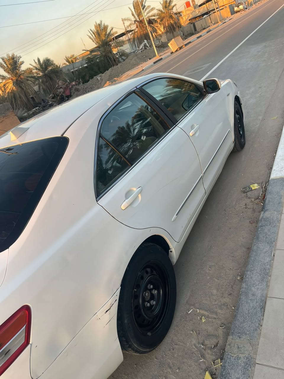 كامري 2007 محدث 2011 سيارة حلوة وجاهزه بيها طخه بلجاملغ الخلفي والباقي كفاله وسيارة بأسمي ورقم مميز 
المكان البصره 
السعر 100 
هاتف. ***********
