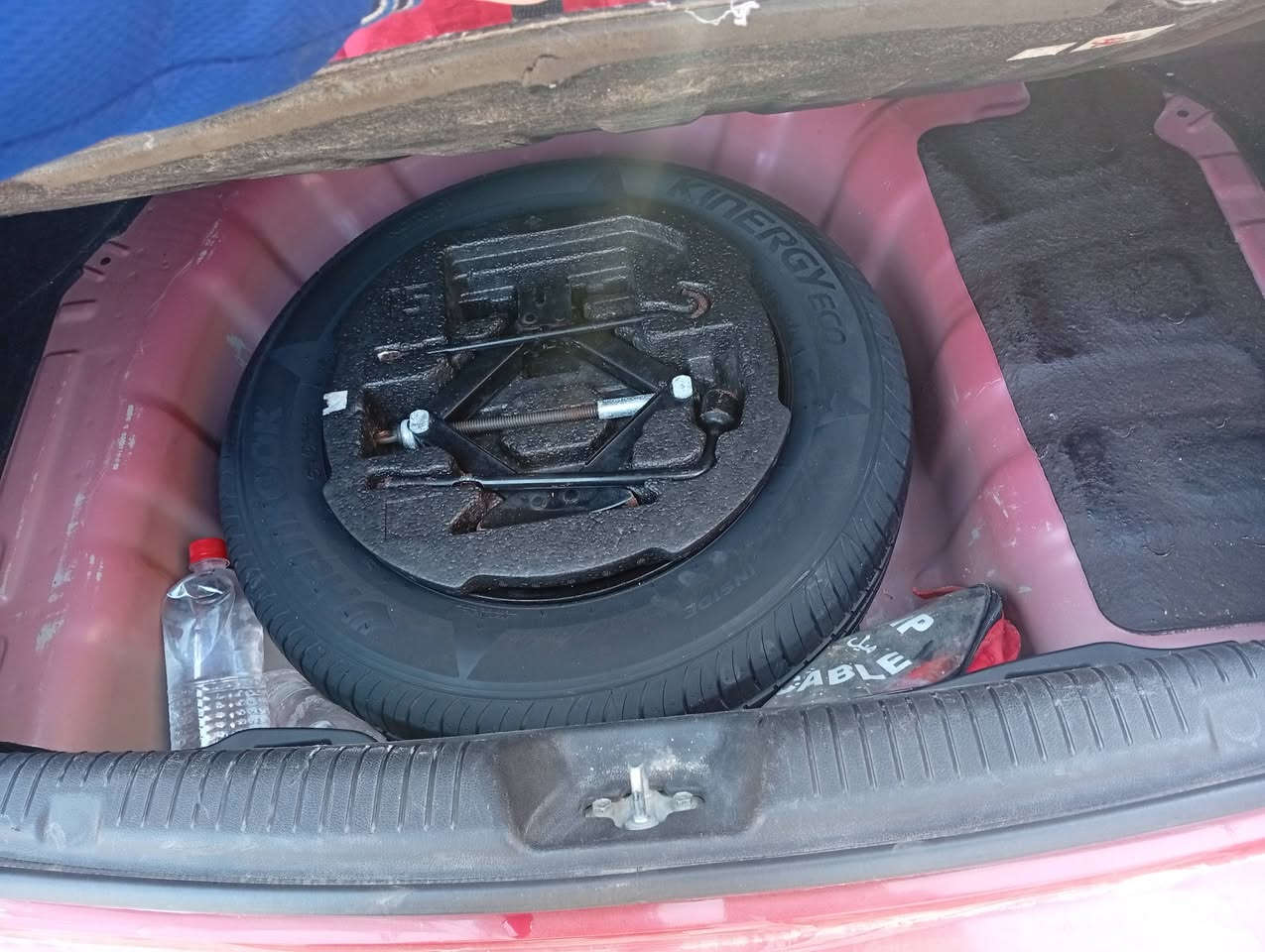 سلام عليكم عيوني سياره جديده بمعنه كلمه حلوه سياره كير مكينه تبريد صدر مكفولات بل كرتوان بيه بس باب سائق بيه باريد اقل شبر باقي كفاله عامه موديل 15 شراي يتصل وإني خادم للجميع السعر 125 وبيه مجال قليل للشراي مكاني بابل سياحي شراي يتصل وإني خادم ***********
