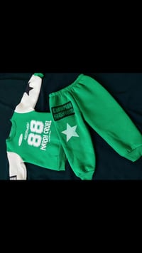 ملابس أطفال • دلع طفلك • عرض