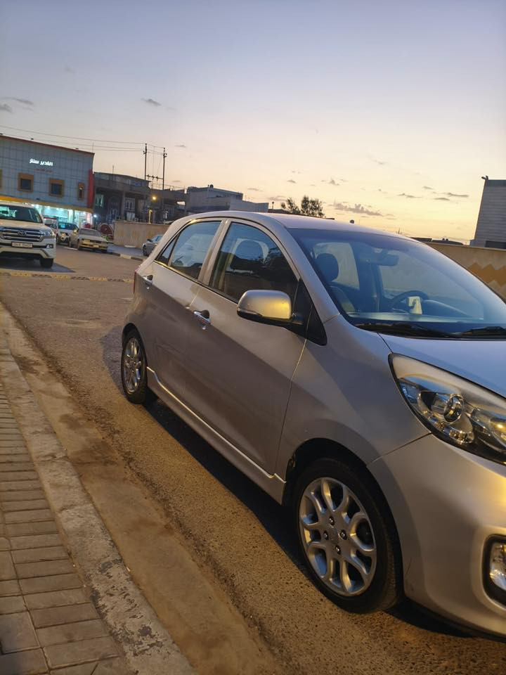 كيا بيكانتو موديل 2015 خليجي
بصمة تشغيل وبصمة ابواب جام اوتو 
كير اوتوماتيك فتحة سقف تحكم استيرن 
إشارة بلمري ومري شفط ولد امامي
شاشة وكامره وحساس خلفي
ماشيه 68 الف ويل كب 
بيها صبغ باب وجاملغ امامي فقط 
السعر 86 ورقه الاتصال ***********
