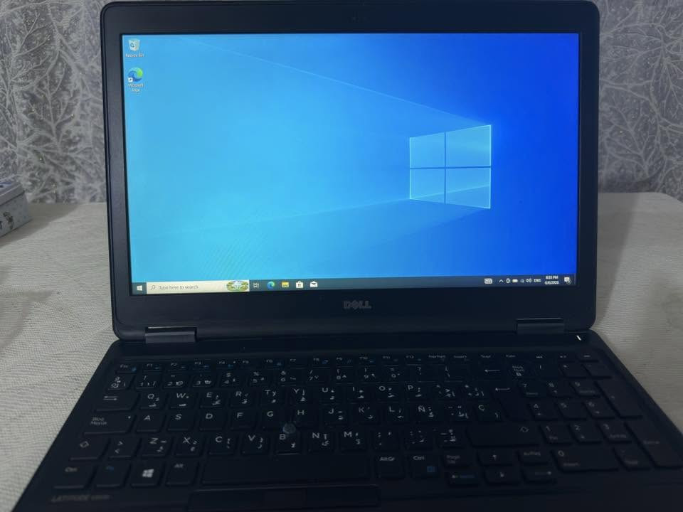 السلام عليكم
لابتوب  Dell latitude E5550 للبيع 
الابتوب مناسب للدراسة وكذلك للأعمال المكتبية والطباعة وبعض الألعاب المتوسطة.
المعالج/ i5 5th  
الرام/ 8GB
الهارد/ ssd 256
يحتوي على كارت شاشة خارجي Nvidia 2GB
يحتوي على windows 10 pro 
مكاني بابل 
توصيل متوفر


**إذا كنت صاحب هذا الإعلان وتريد حذفه لأي سبب، رجاءا أرسل رسالة إلى الدعم الفني**