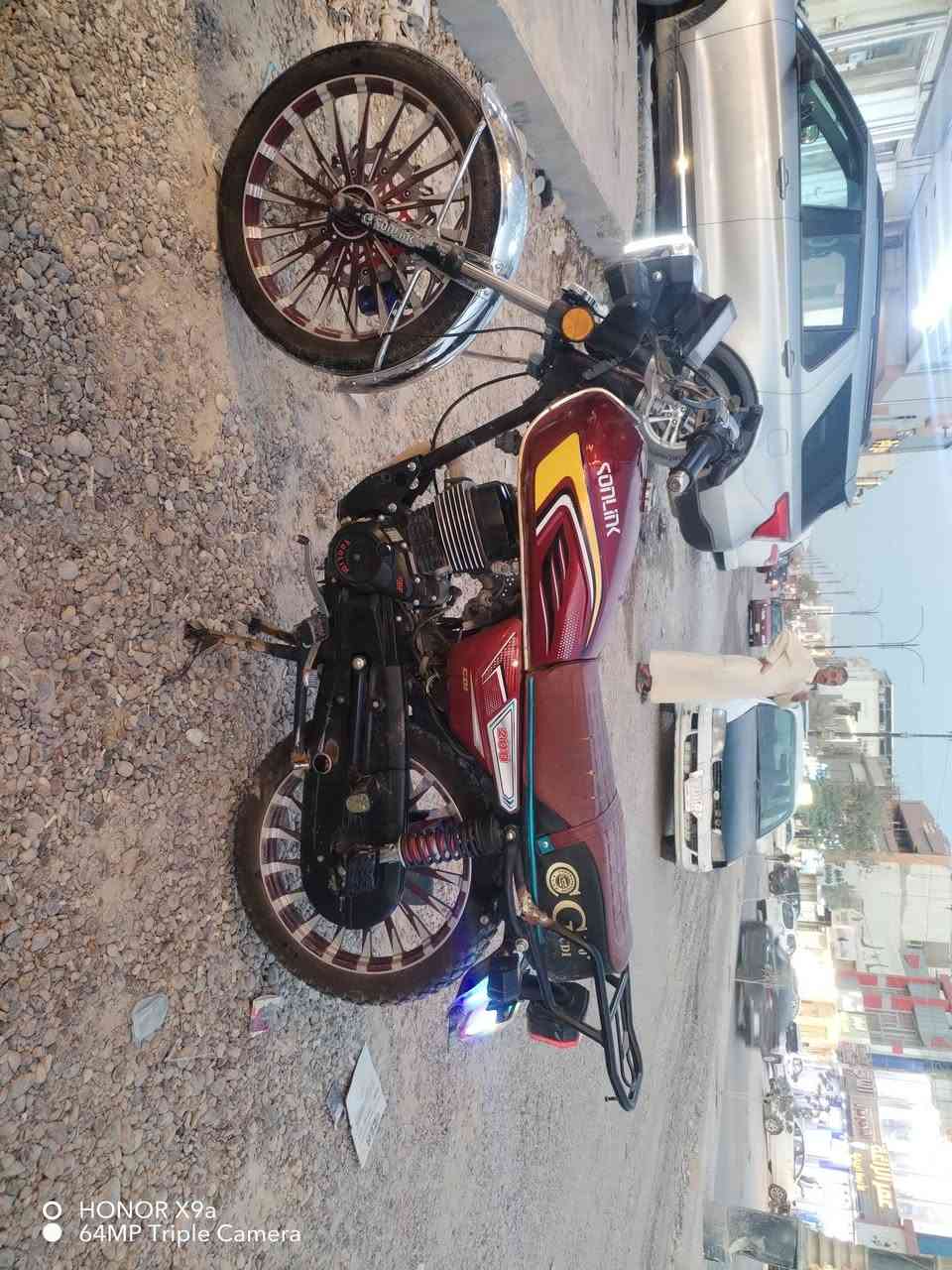 ماطور ايراني 2025 ضاغطه وزنجيل مفتوح ماشي ٥الاف مثل ما موضح بلصورع سعر ٦٥٠مجال بسيط مكينه ناعمه ماطور كامل مكمل ***********
