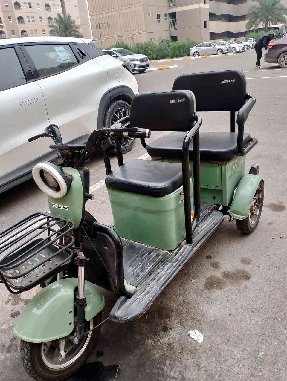 السلام عليكم دراجة شحن للبيع 
4 بطاريات هسة شادهن جدد 
يرادلها ترتيب فقطط
بطاريات ملف وعقل مكفولات 
العنوان بغداد بسماية 
السعر 750 وبيها مجال بسيط 
الرقم ***********
