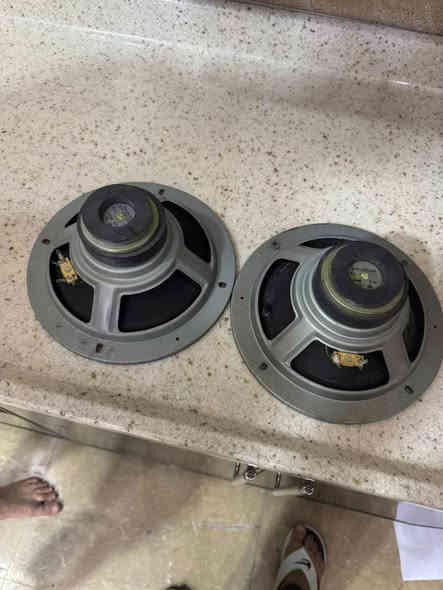 سماعات بنسونك اصلية وحدة مفتوحة مبدل بيهة  ملف السعر 60 التواصل على هذا الرقم ***********
