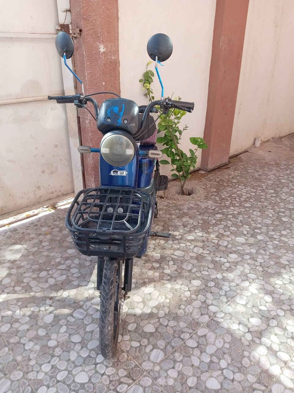 ماطور للبيع موديل 2024 اي عيب ما ابي بطاريات خمسه اربع نمر سعره 250 بمجال قليل رقم الموبايل  ***********. العنوان كركوك الاسره مفقودين
