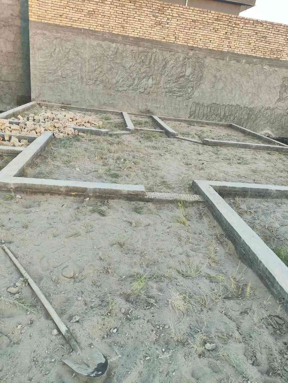 جعب للبيع مساحه 200م في الفلوجه حي الشهداء قرب محطه الجوهره
خدمات موجوده ماء كهرباء مستمره
نوع العقار طابو زراعي سند 25  

سعر 27
***********

