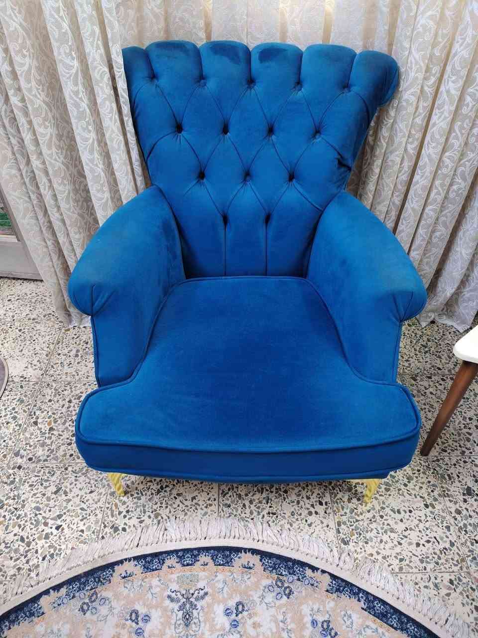 6مقاعد صارلي  شهرين مشتري والله
نظافه مكفول
السعر 350 الف
العنوان ساحة الاندلس شارع النظال
*********** واتس
