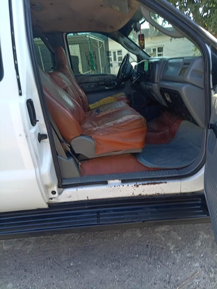 للبيع 
فورت 
موديل 2006
رقم بغداد أليف 
محرك كير شرط 
تخم تاير جديد
صدر امامي خلفي جديد 
السياره بدون ضربه ولا طخه 
السياره جديده بمعنى الكلمه آحلا من آلصور مكان السيآره تكريت الأستفسار آتصل ع صاحبها 
مكلف بالنشر 
‭0771 721 5655‬
‭0780 031 0364
