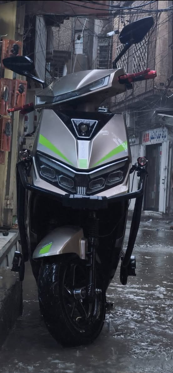 سلام عليكم
دراجة شحن ماركة كوريا MR الغنية عن التعريف دراجة كاملة مكملة بدون اي نقص تشغيل سويچ عدد 2 ريمونت عدد 2 كارت تشغيل نظام NFC عدد 1 جهاز انذار ضد ااسرقة مزودة لدات الوان متغيرة نشره ضوئية اسفل الدراجة امامي خلفي دراجة ضخمة وكشخة ملف 2500 واط الشحنه الوحدة اتمشي تقريبا 40 كيلو حسب السرعة والوزن
العنوان: المنصور
السعر: 650 ألف
للتواصل على الرقم *********** متوفر واتساب
