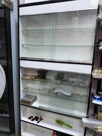 باترينات عرض مع ميز كاشير للبيع 07806063599